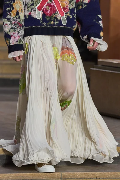 Look 98